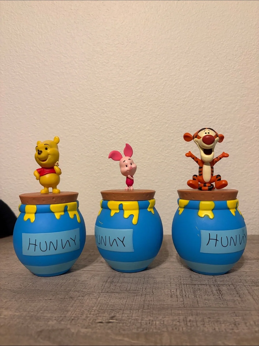 Winnie the Pooh, Piglet & Tigger Honey Pot Figurine Set